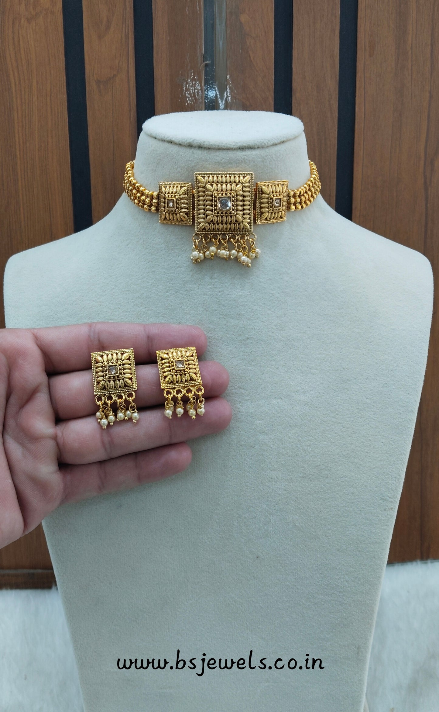 Gold Polki Choker Jewellery Bini Set