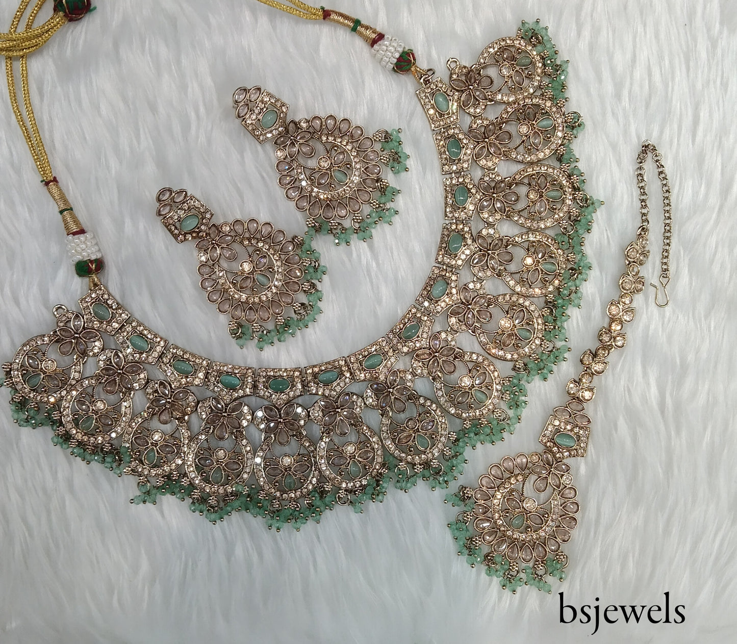 Antique Gold Mint Necklace Jewellery Binder Bollywood Set