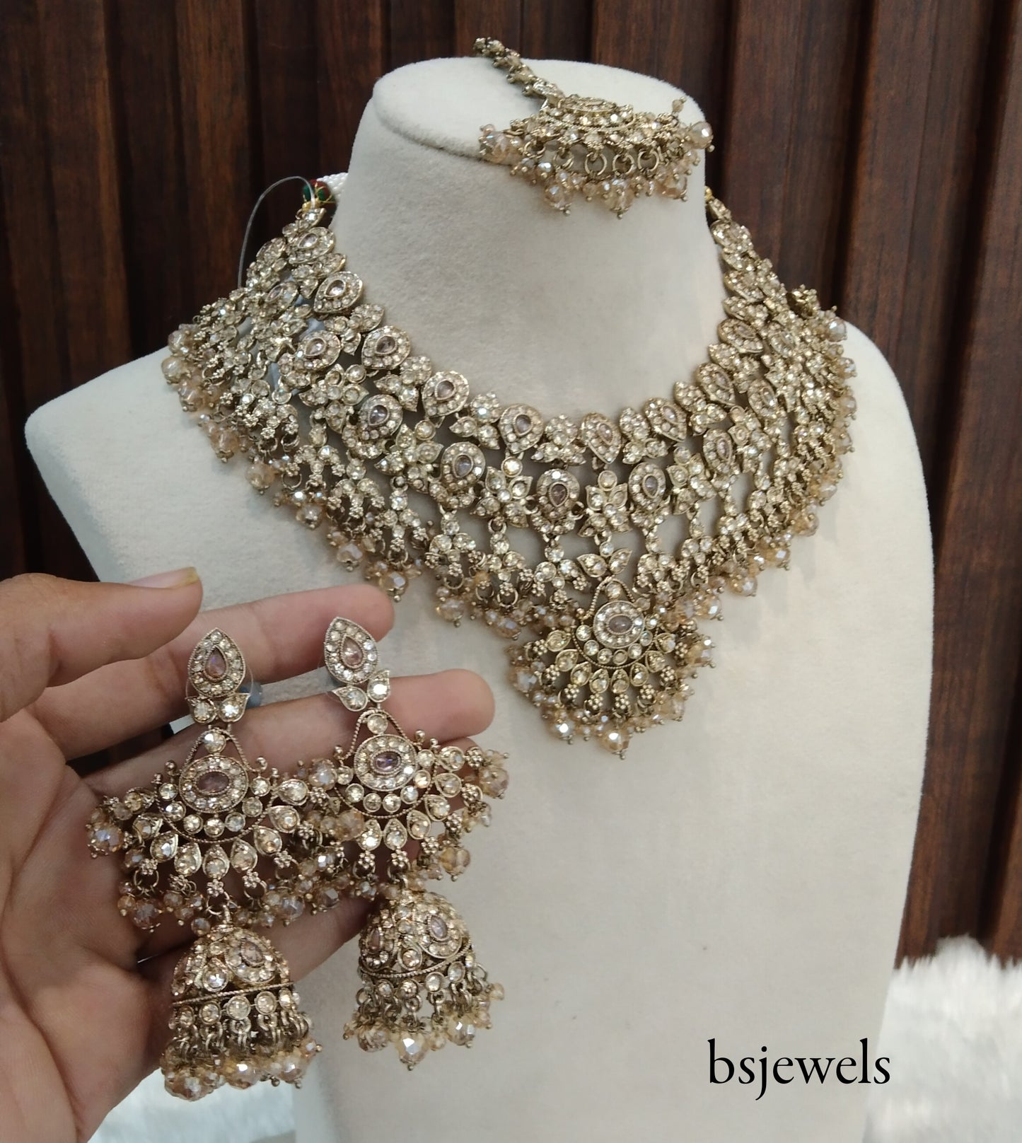 Antique Gold Necklace Jewellery Binder Bollywood Set