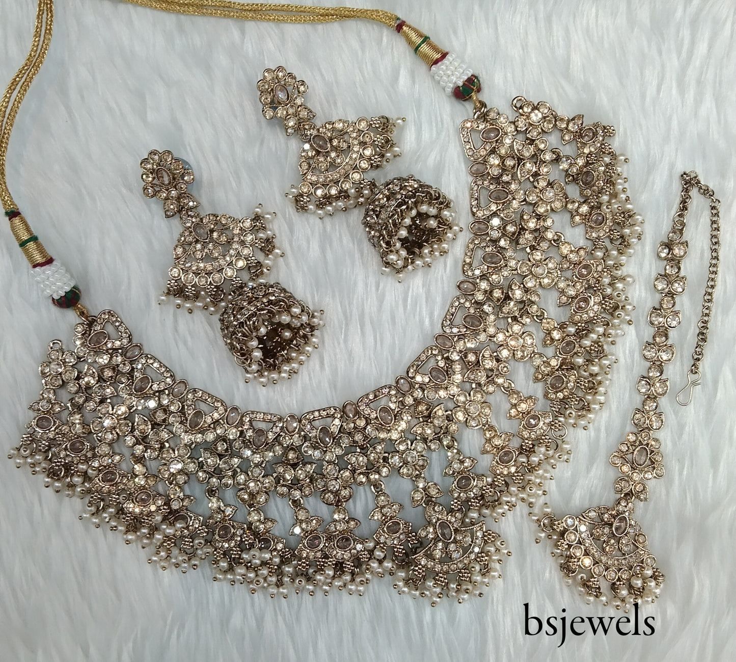 Antique Gold Necklace Jewellery Binder Bollywood Set