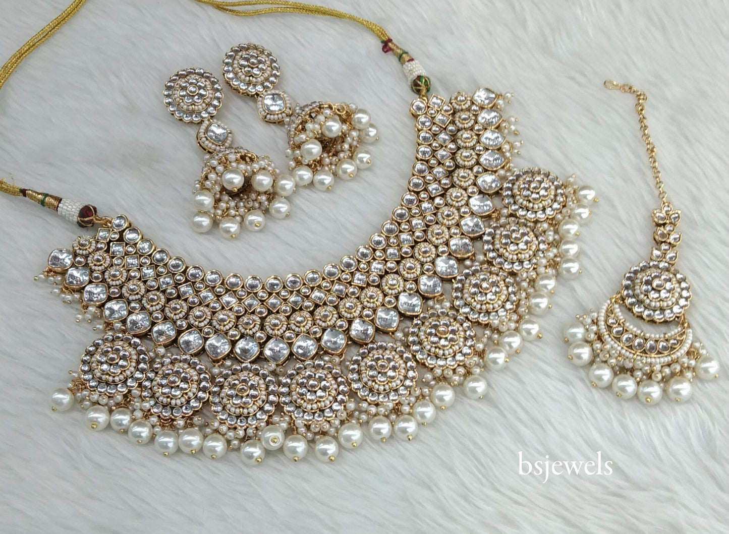 Gold White Kundan Necklace Kirti sets