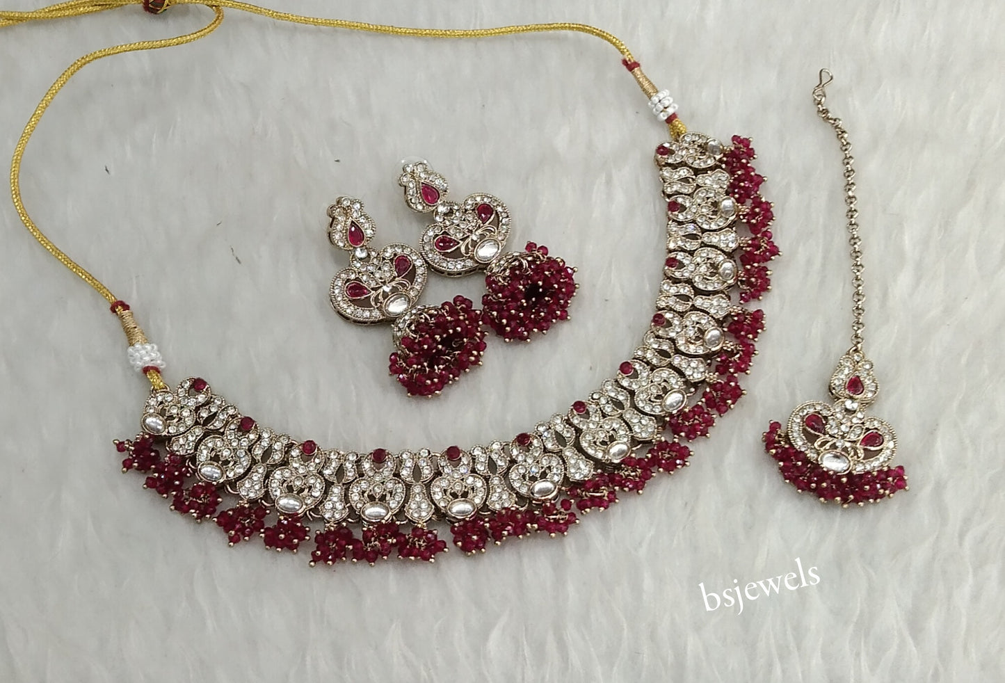 Antique Magenta Necklace Anvi sets