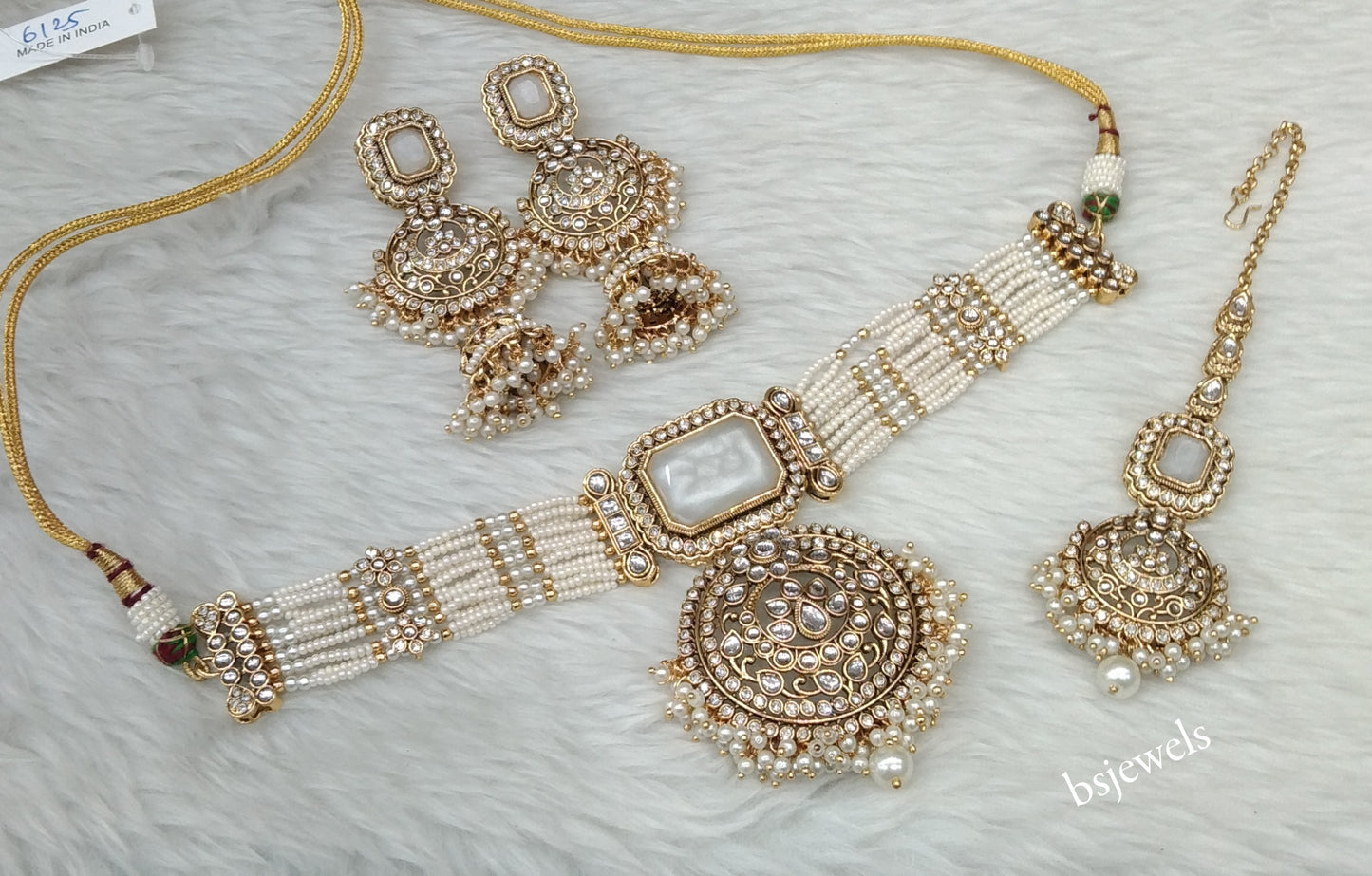 Gold White Kundan Choker Jewellery Petkoff Set