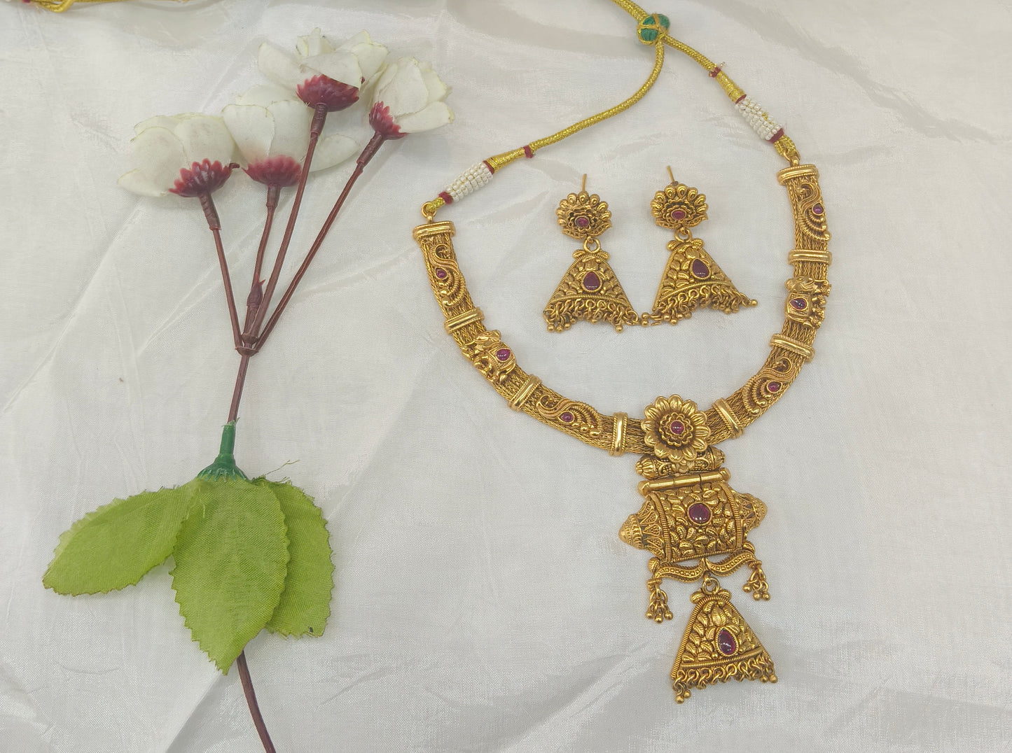 Gold Polki Necklace Jewellery Amiri Sets