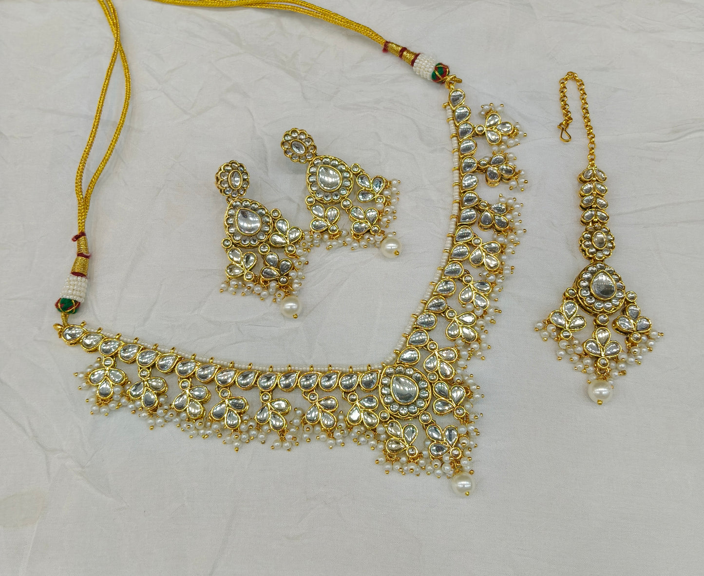 Gold White Kundan Nacklace Shiza sets