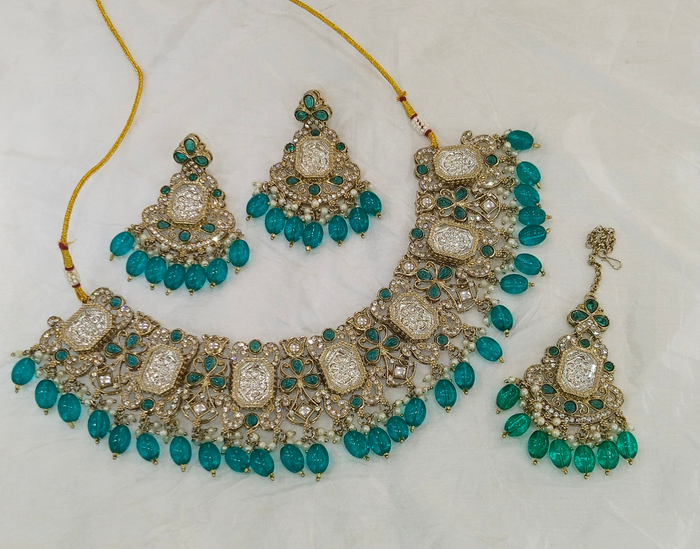 Antique Gold Rama Green Kundan Necklace Rony sets