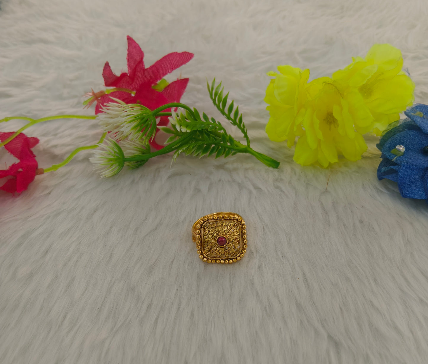 Gold Cocktail Vena Finger Rings