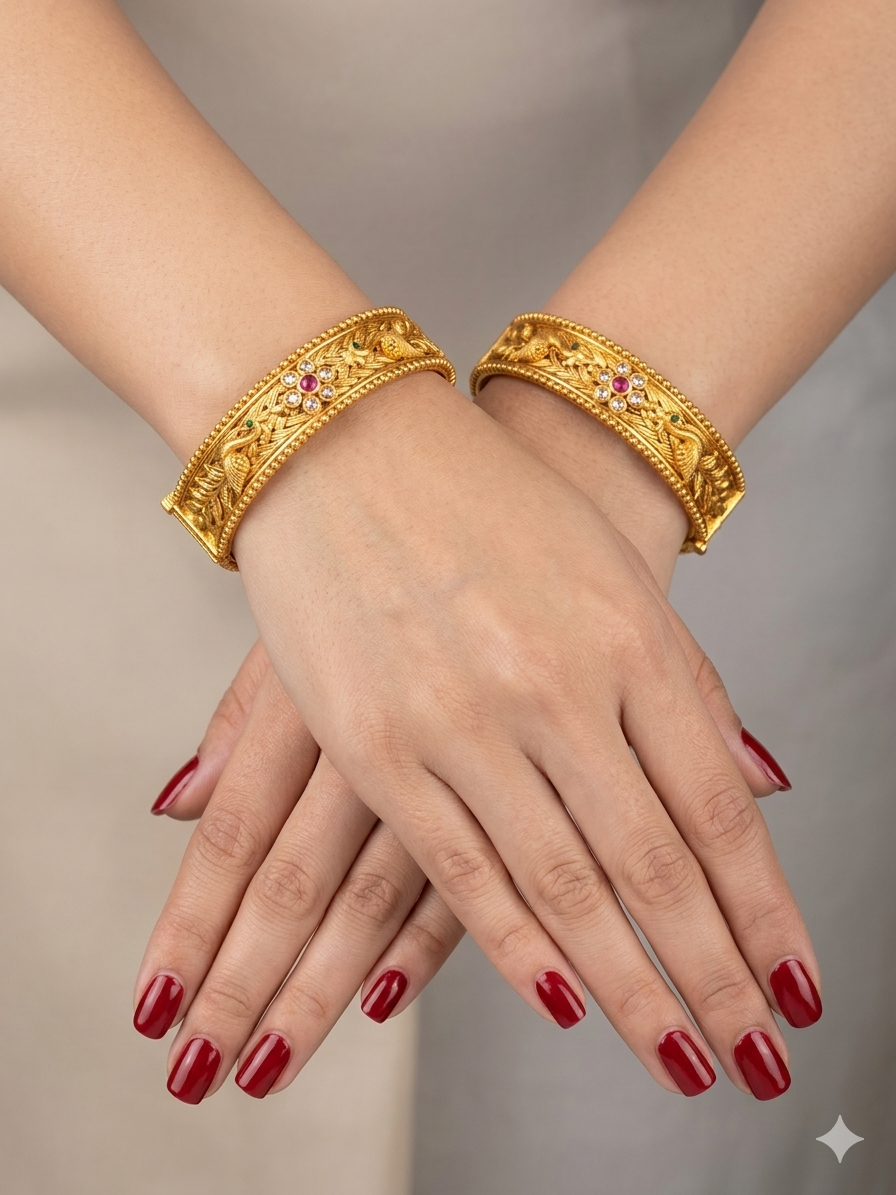Bangles jewelry /Traditional bollywood jewelry Ruby Green Roha Gold bangles