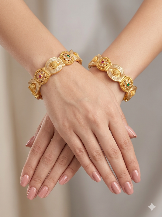 Bangles jewelry /Traditional bollywood jewelry Ruby Green Anah Gold bangles