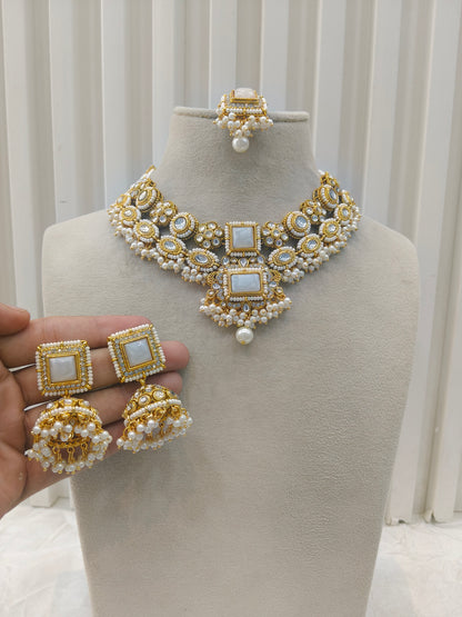 Gold White Kundan Nacklace Chitra sets