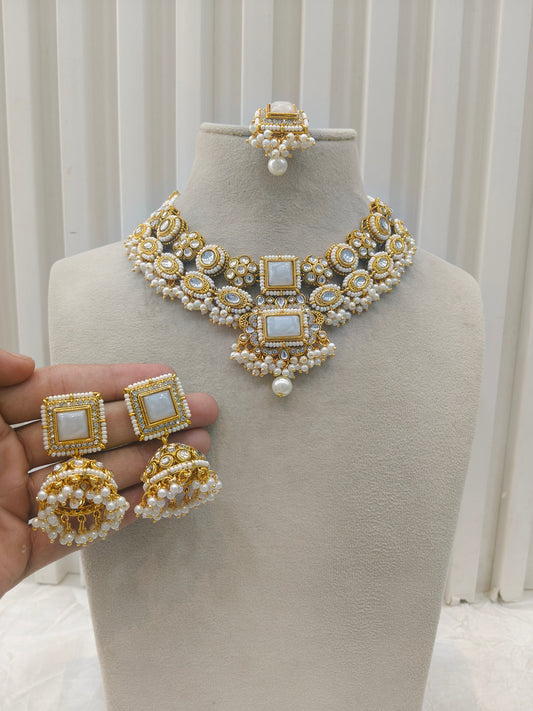 Gold White Kundan Nacklace Chitra sets