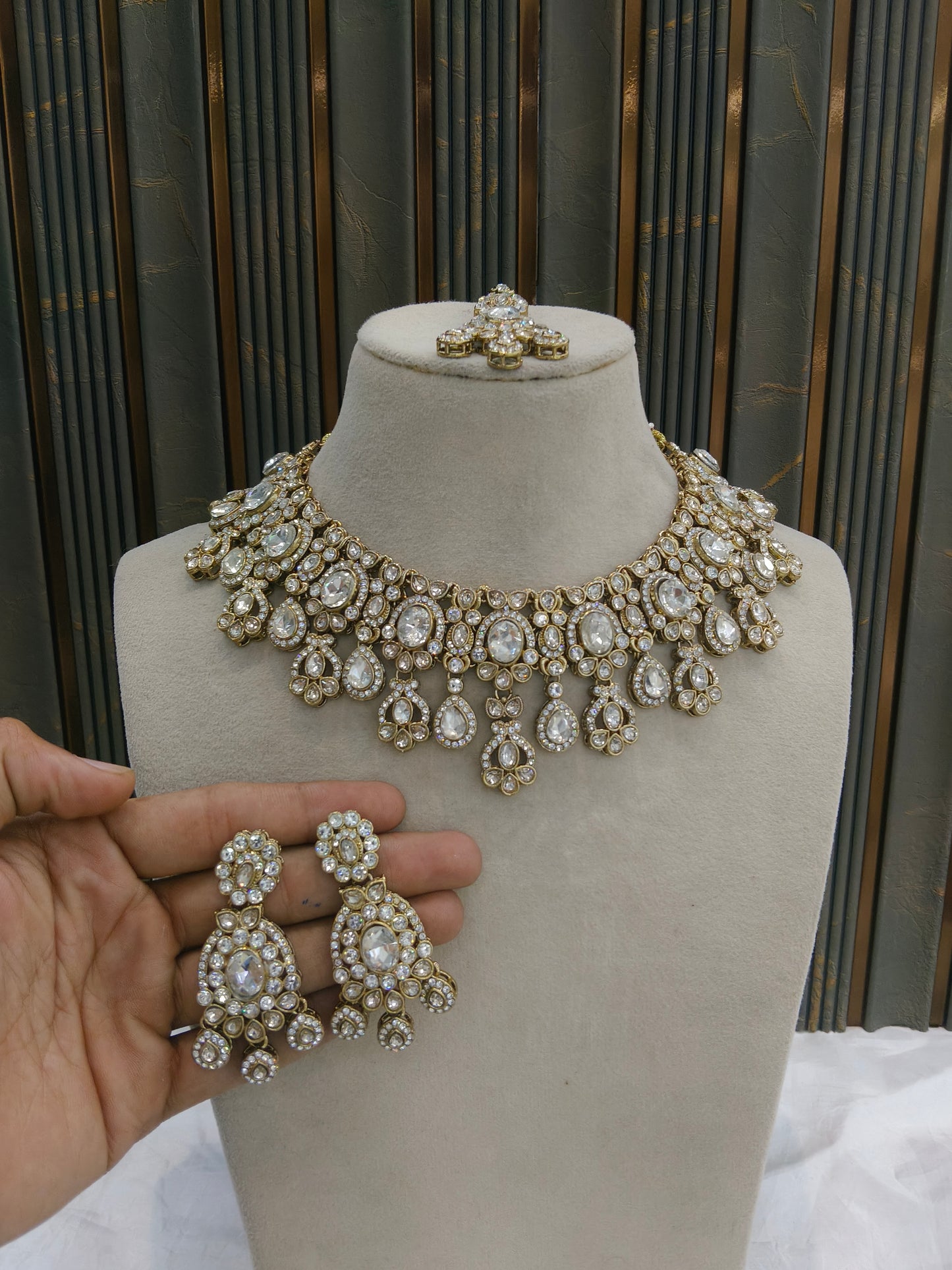 Antique White Necklace Jewellery Lois Bollywood sets