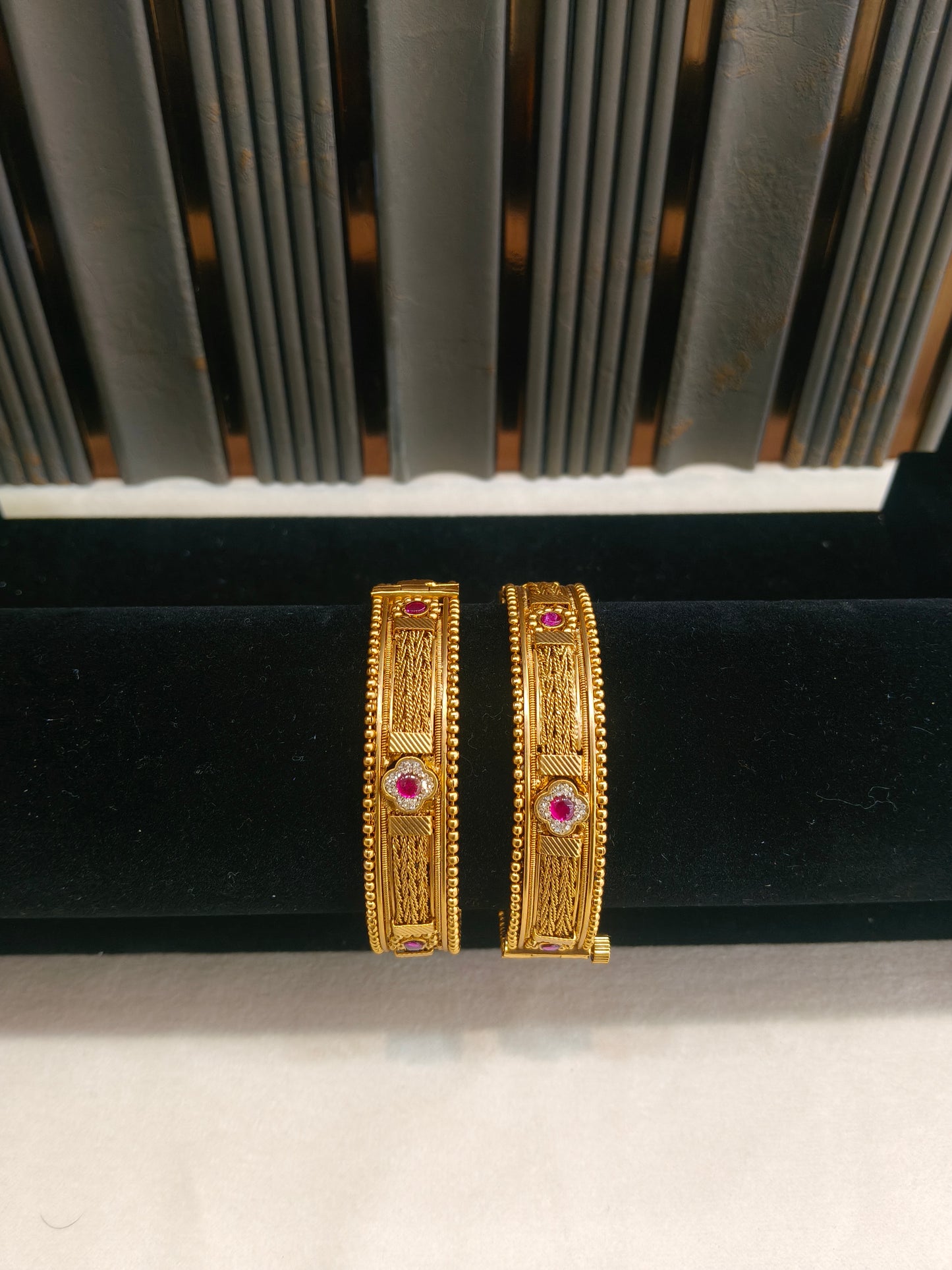 Bangles jewelry /Traditional bollywood jewelry Ruby Piya Gold bangles