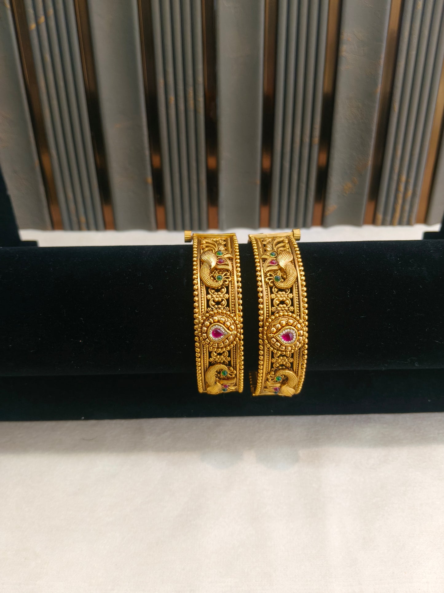 Bangles jewelry /Traditional bollywood jewelry Ruby Green Pihu Gold bangles