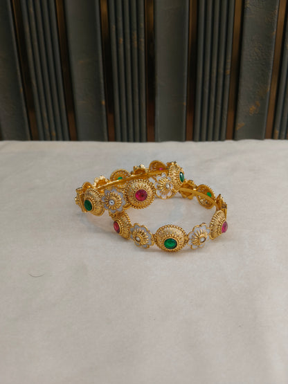 Bangles jewelry /Traditional bollywood jewelry Ruby Green Ruya Gold bangles
