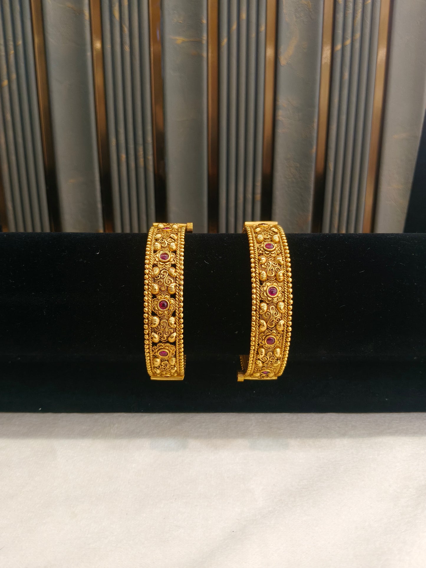 Bangles jewelry /Traditional bollywood jewelry Ruby Ruqa Gold bangles