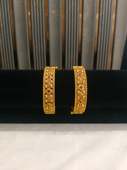 Bangles jewelry /Traditional bollywood jewelry Ruby Ruqa Gold bangles
