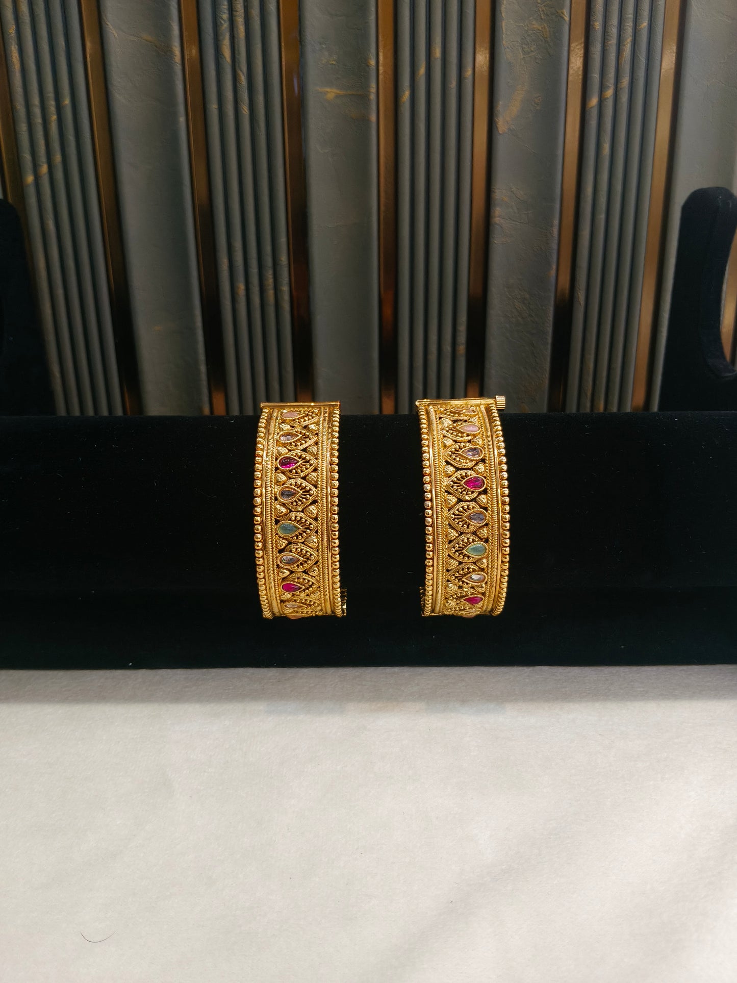 Bangles jewelry /Traditional bollywood jewelry Multicolor Rua Gold bangles