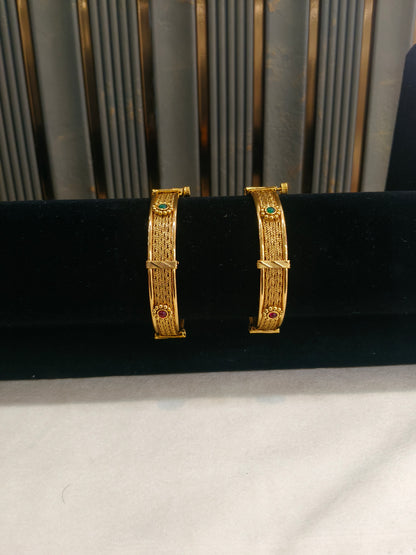 Bangles jewelry /Traditional bollywood jewelry Ruby Green Amara Gold bangles
