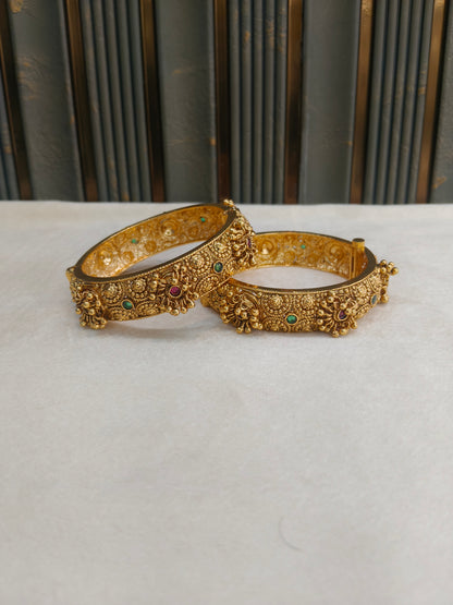Bangles jewelry /Traditional bollywood jewelry Ruby Green Ayma Gold bangles