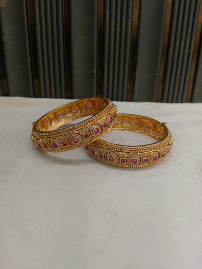 Bangles jewelry /Traditional bollywood jewelry Ruby Fuiza Gold bangles