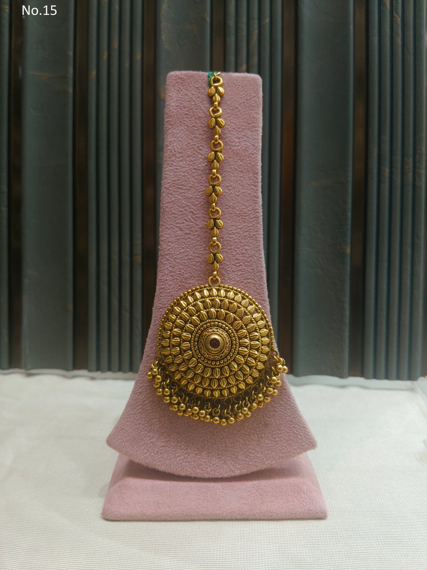 Gold polki Tikka Jewellery Indian Headpiece Niram Jewellery