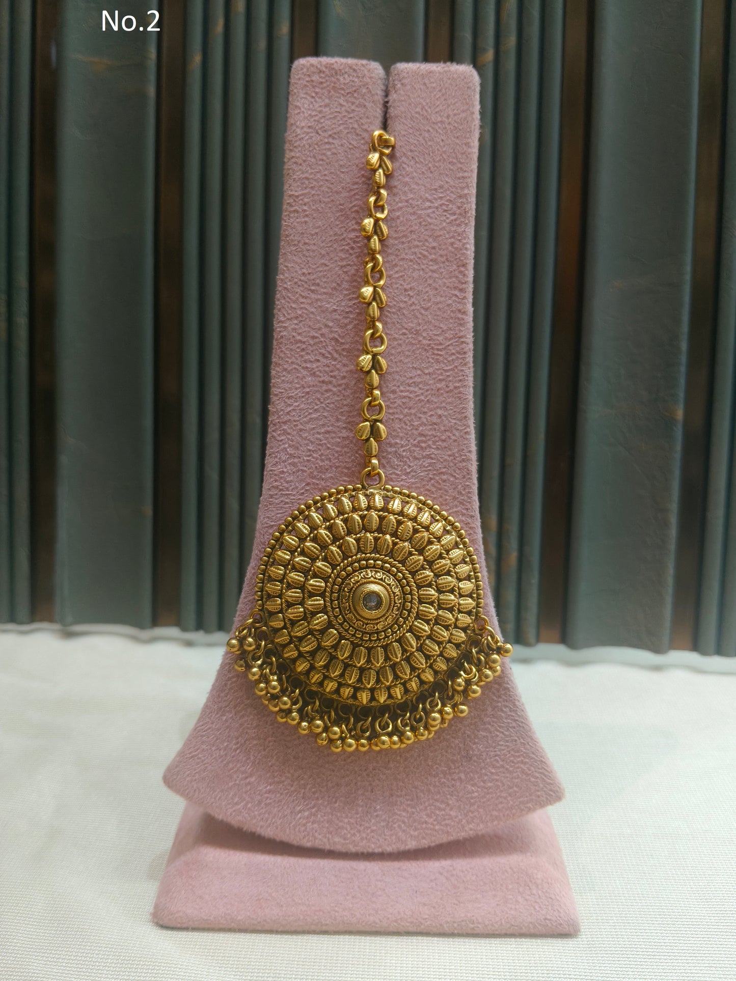 Gold polki Tikka Jewellery Indian Headpiece Niram Jewellery