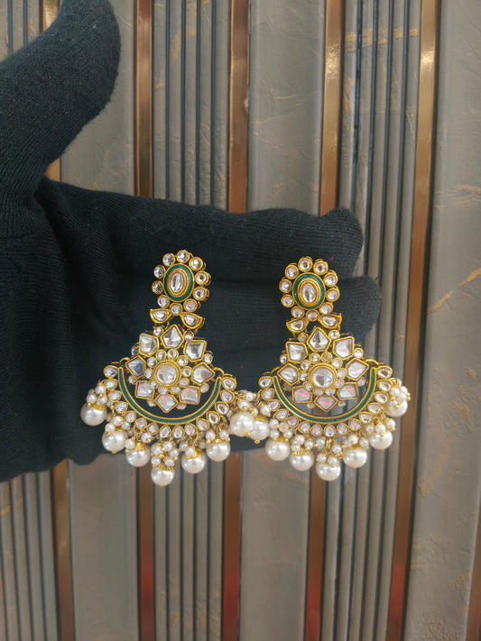 Antique White Kundan Bollywood Sarpunch Earrings