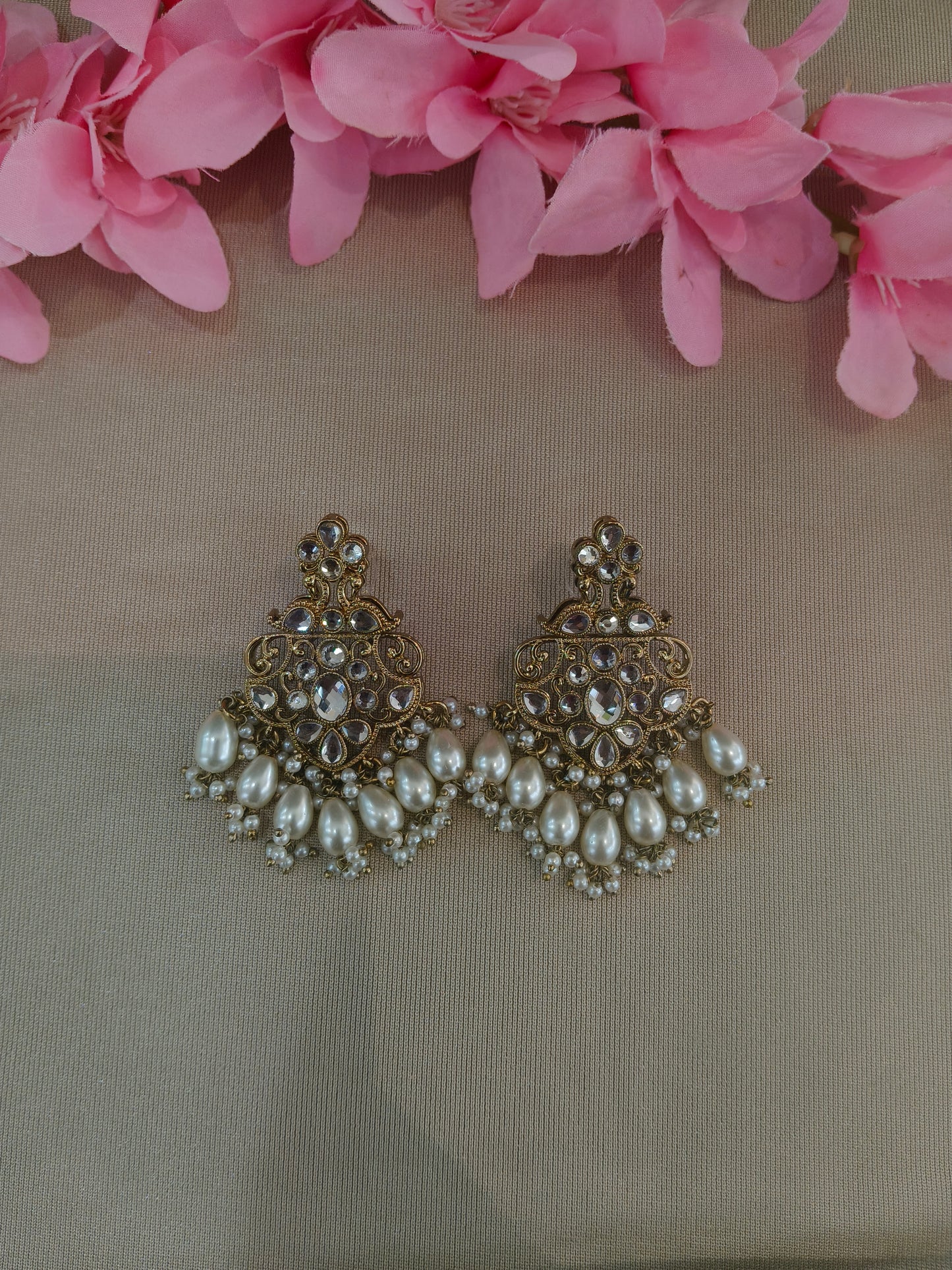 Antique Kundan Bollywood Cora Earrings