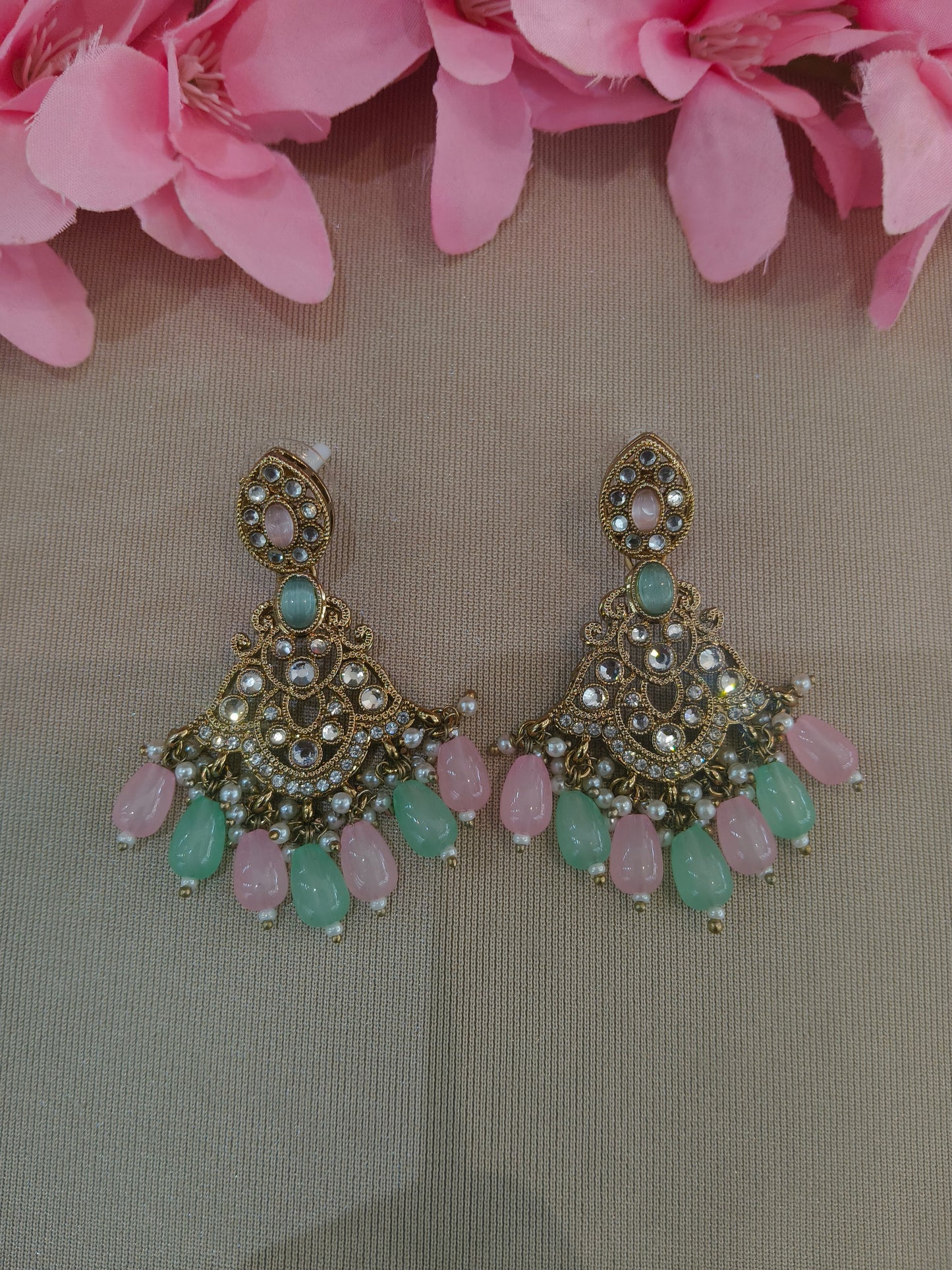 Antique Kundan Bollywood  Sonam Earrings