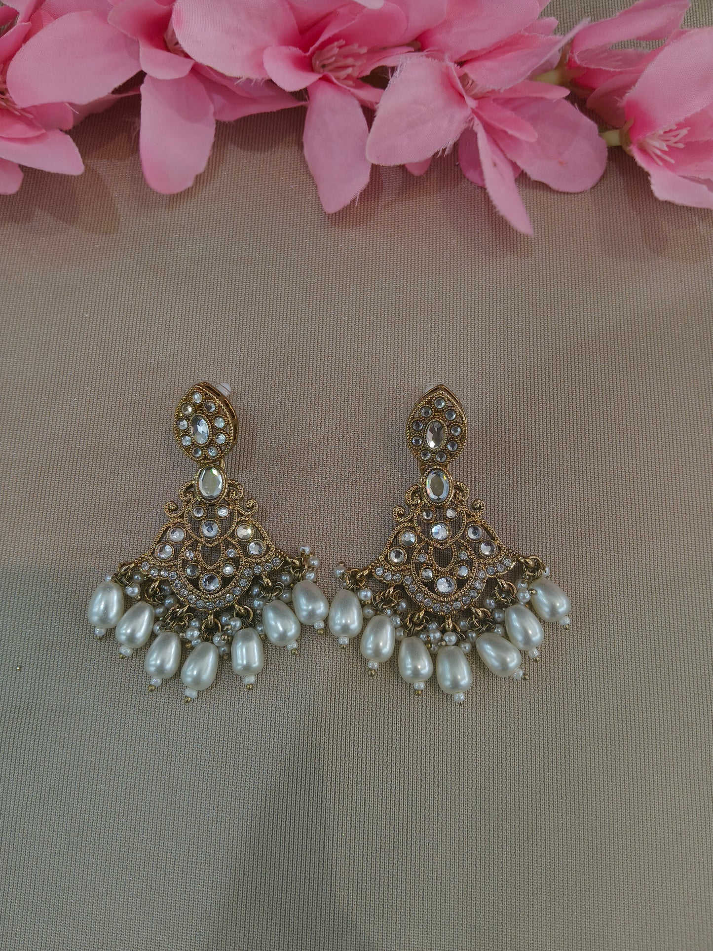 Antique Kundan Bollywood  Sonam Earrings