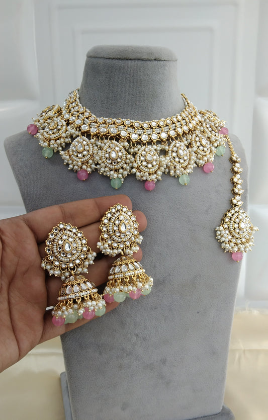 Avneet Sea Green pink Kundan Necklace Jewellery Set