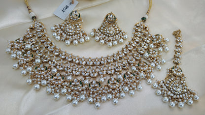 Anaya Gold white Kundan Necklace Jewellery Set