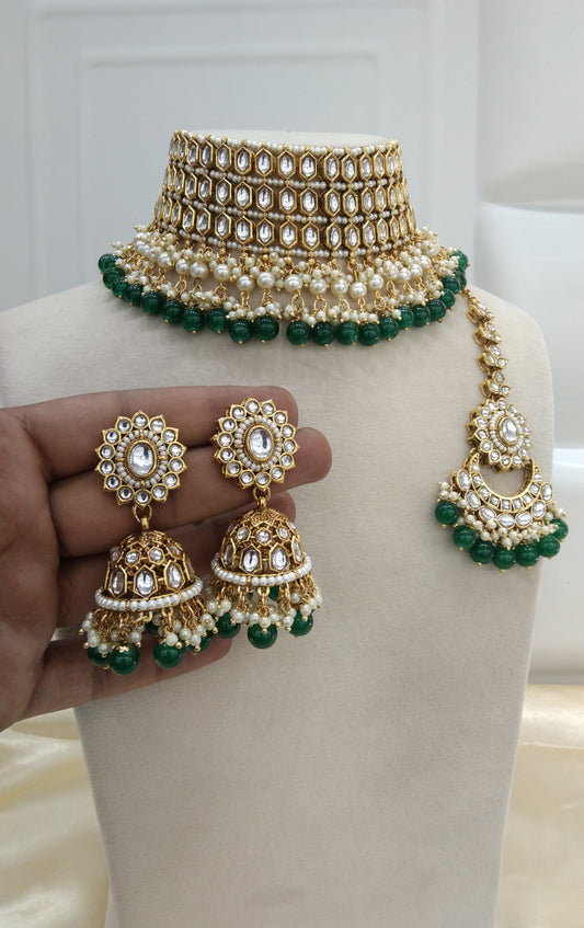 Divti Green kundan Indian Jewellery Set