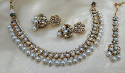 Divya White kundan Indian Jewellery Set