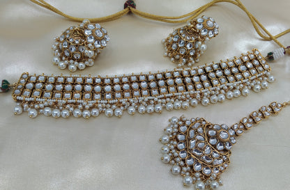 Divya White kundan Indian Jewellery Set