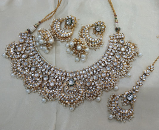 Gagan White kundan Indian Jewellery Set