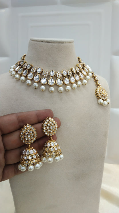Haina White kundan Indian Necklace Jewellery Set