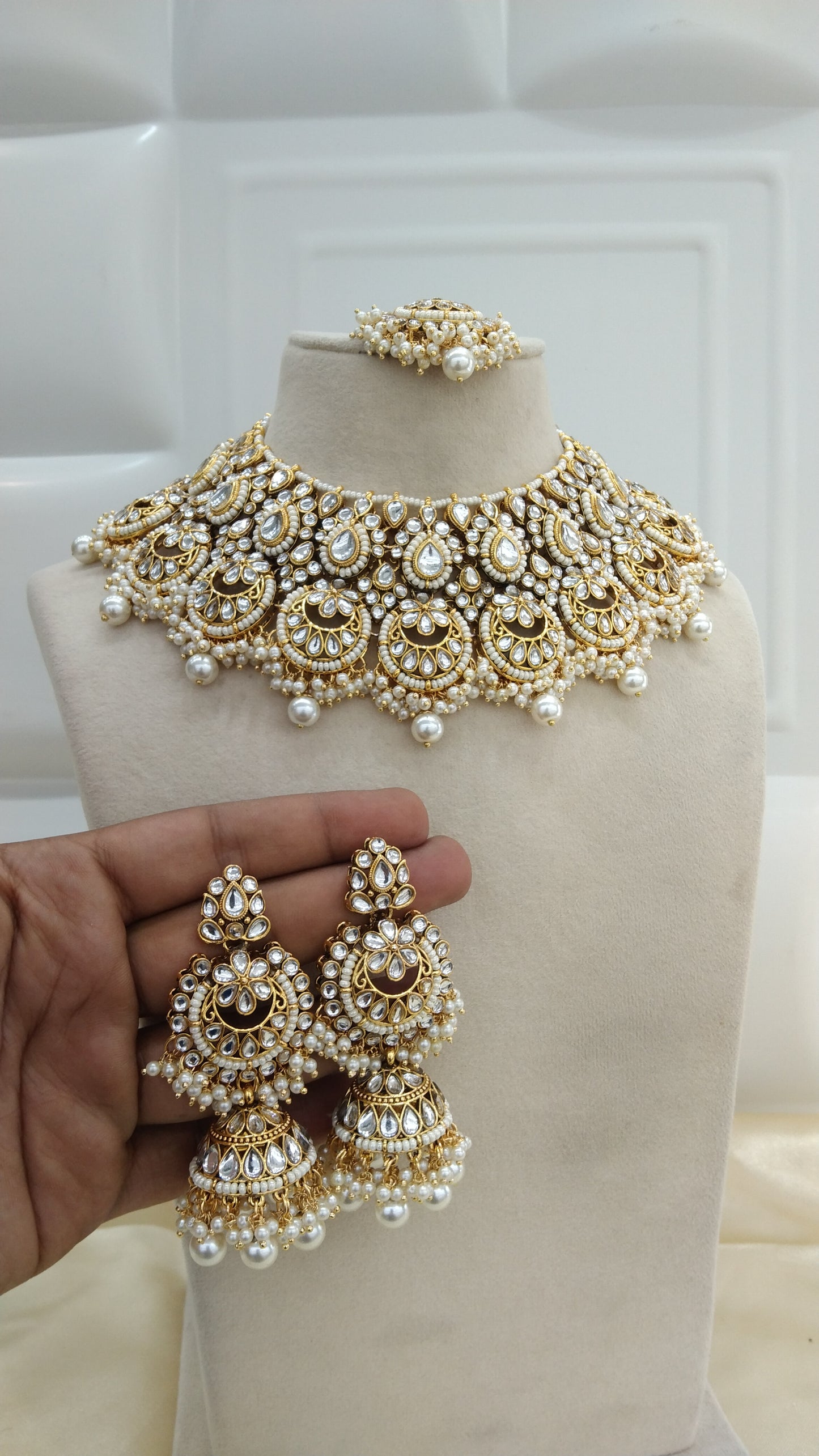 Harpreet White kundan Indian Necklace Jewellery Set