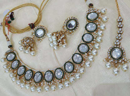 Janki White kundan Indian Necklace Jewellery Set