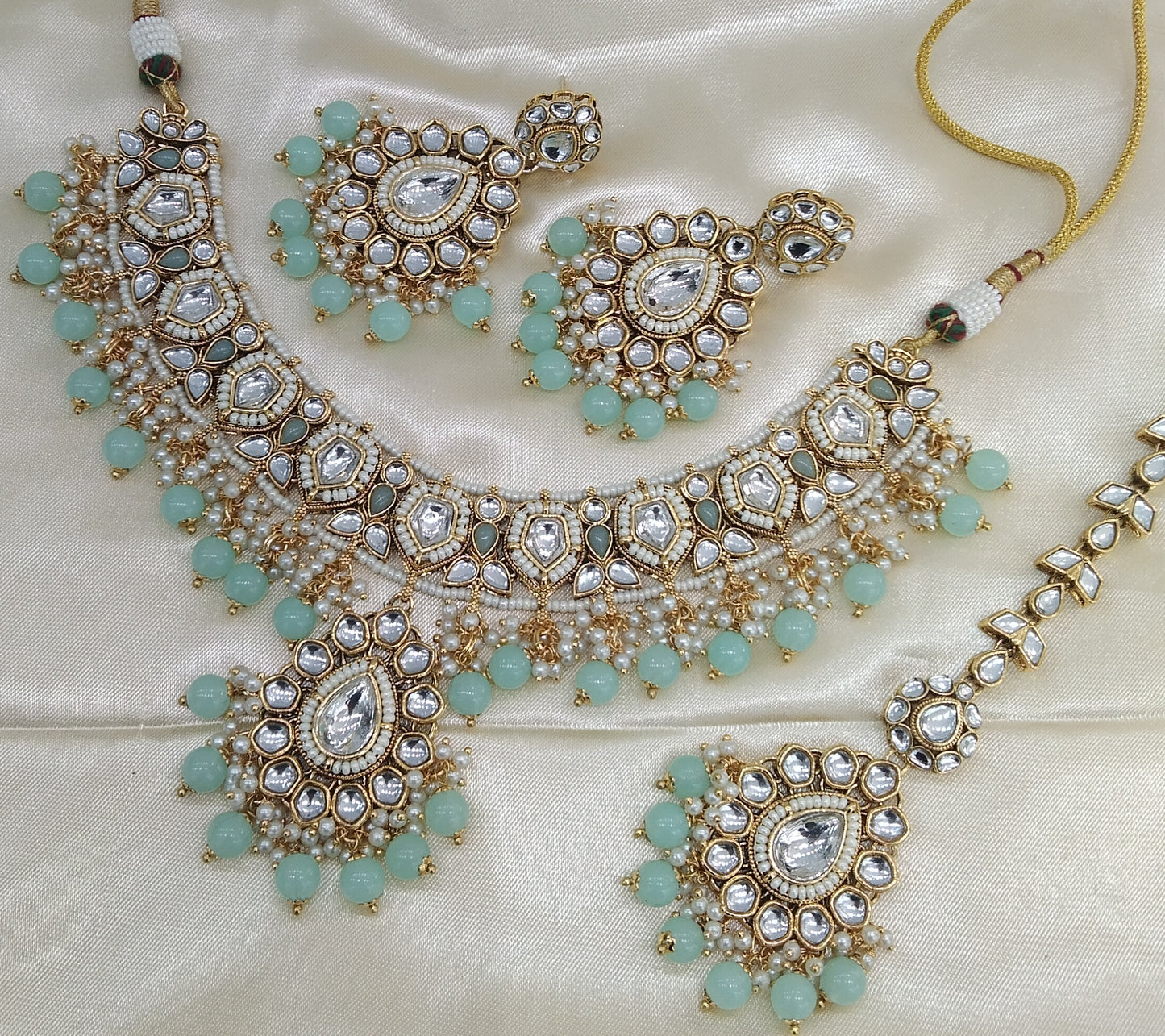 Mannu Pista kundan Indian Necklace Jewellery Set