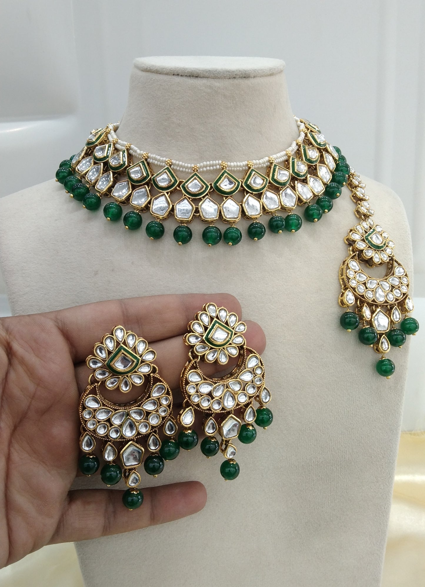 Manvi Green kundan Indian Necklace Jewellery Set