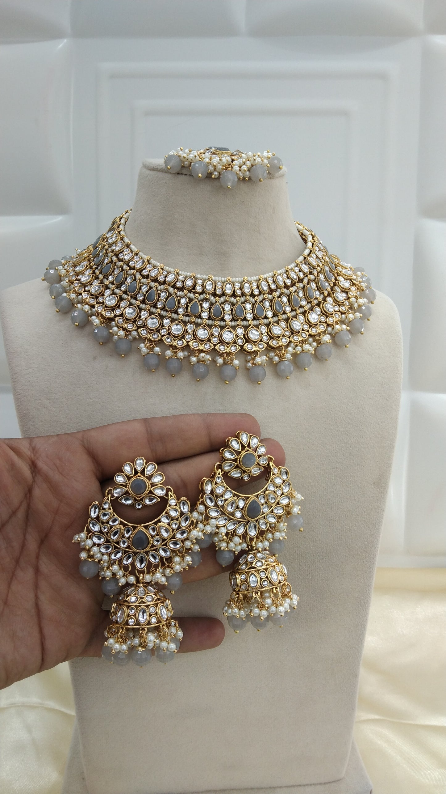 Nuri Grey kundan Indian Necklace Jewellery Set