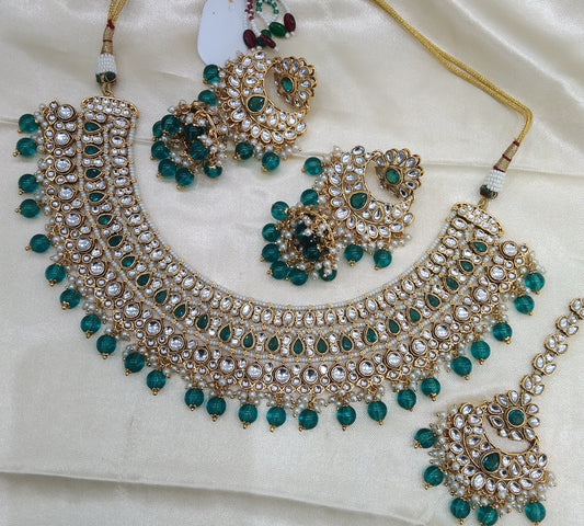 Nuri Rama Green kundan Indian Necklace Jewellery Set