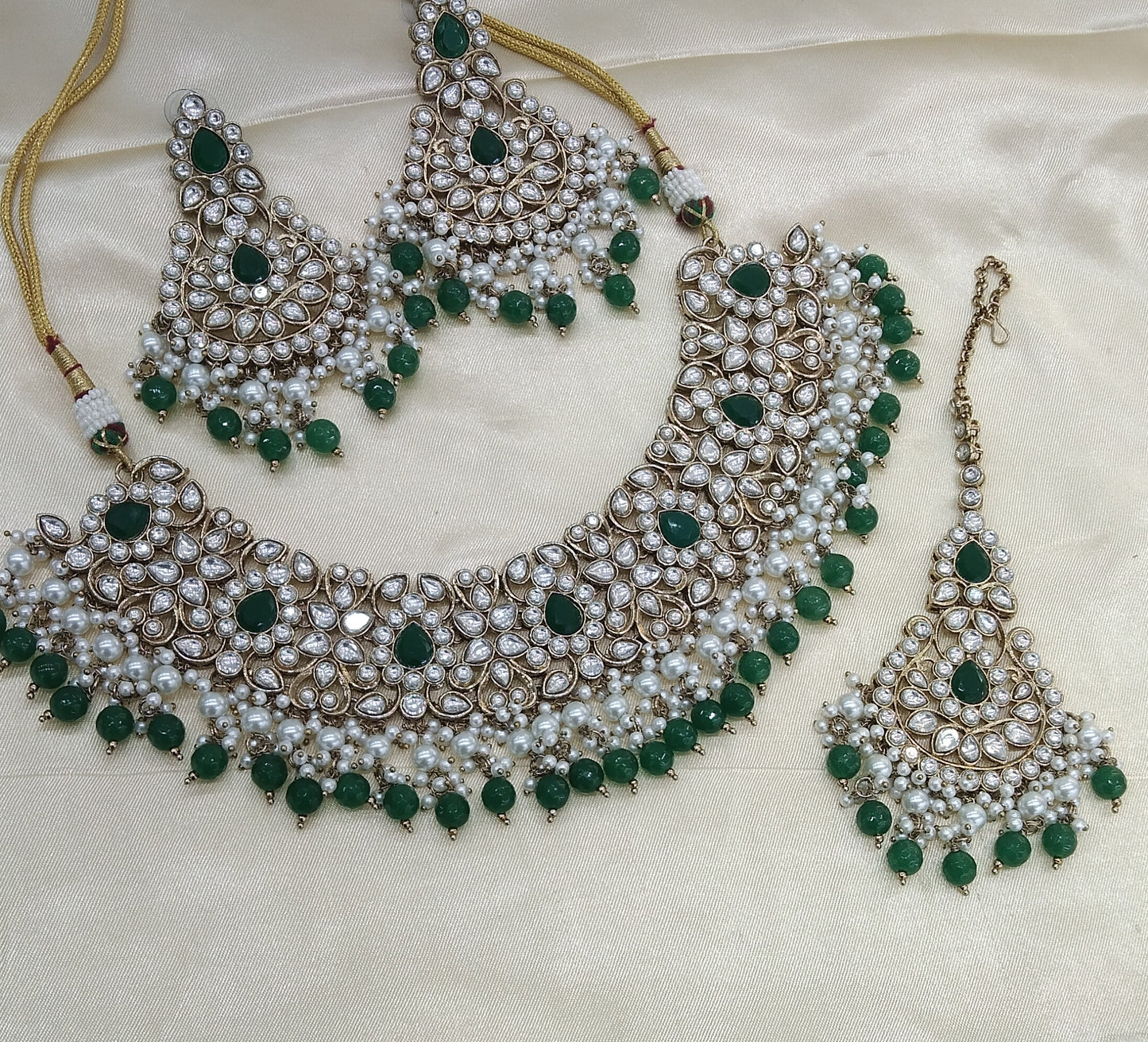 Ouma Green  kundan Indian Necklace Jewellery Set