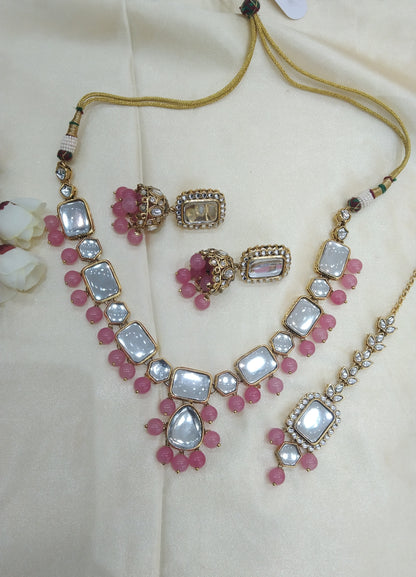 Perry Gaajri Kundan Jewelry Set