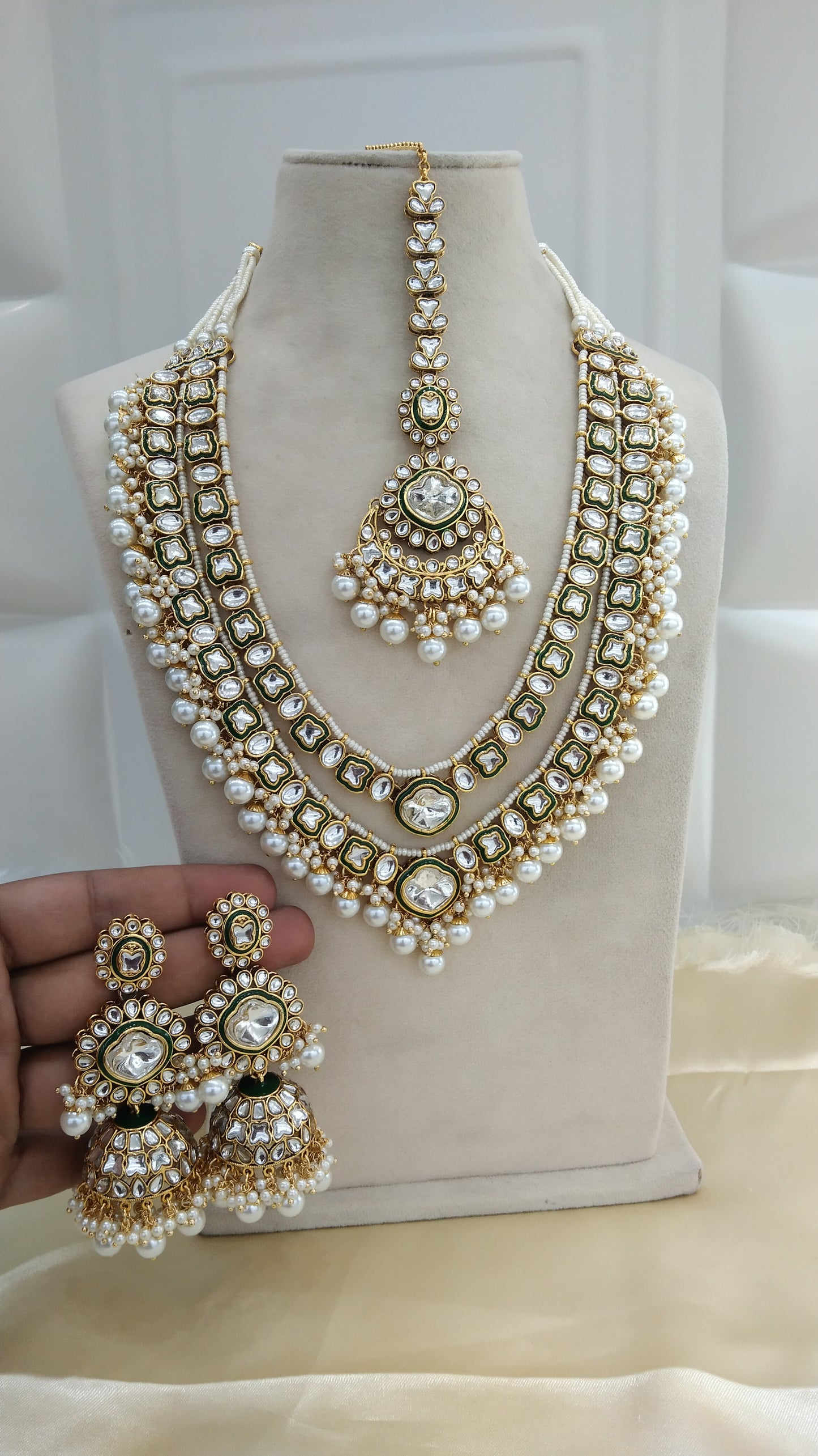 Gold white Rani Haar Kundan Jewelry Set