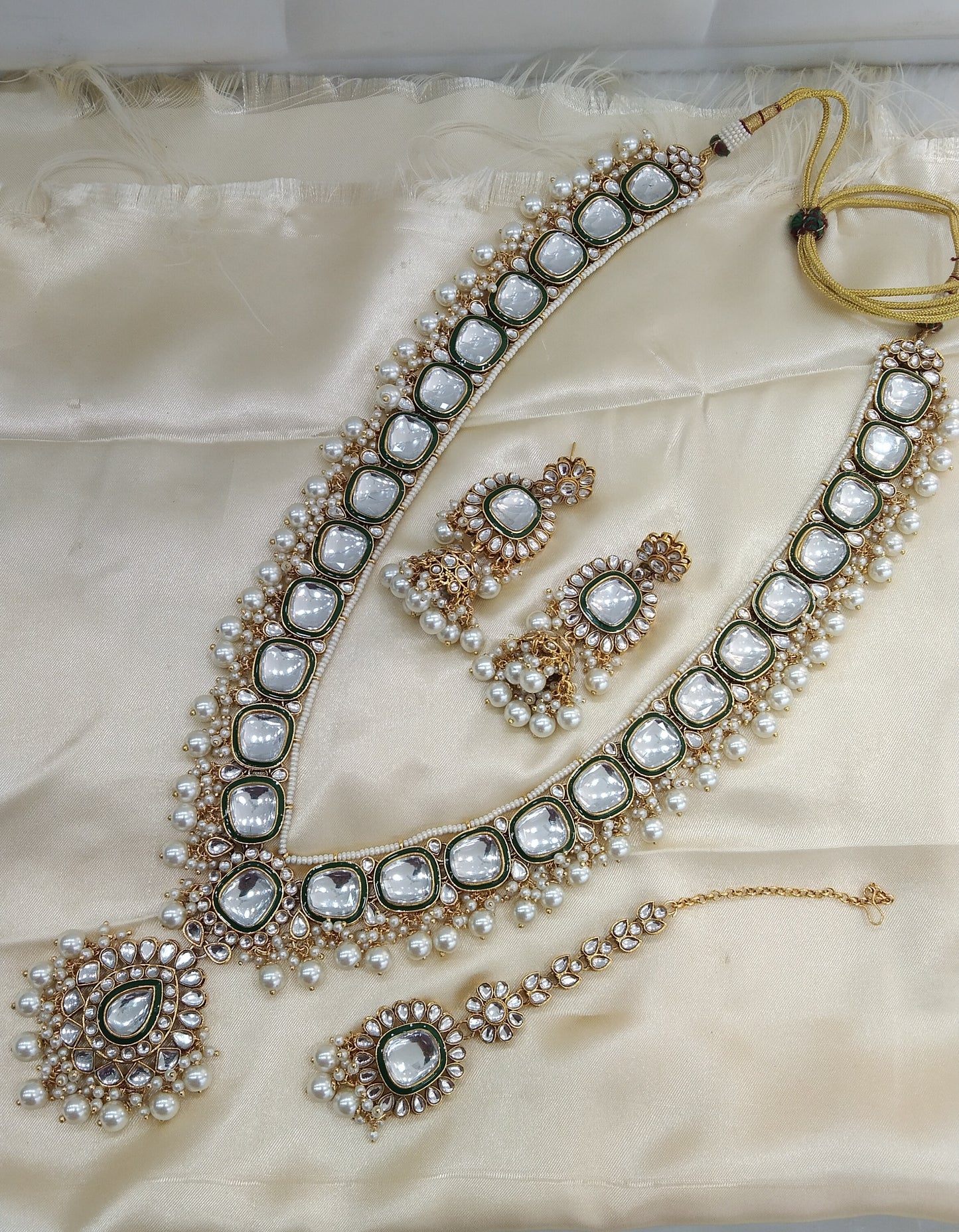 Gold white Rani Haar Kundan Jewelry Set