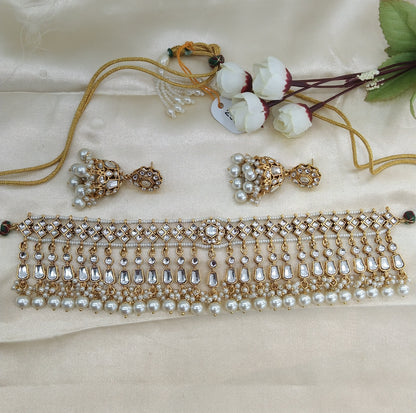 Rolls Gold white Kundan Choker Jewellery Set