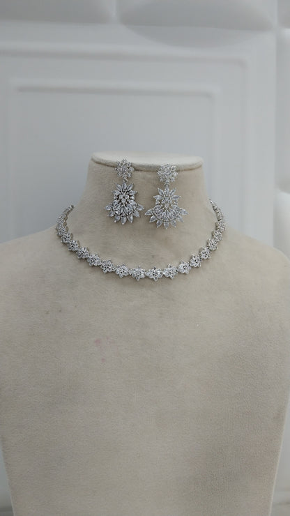 Silver Ad Sia Necklace Set
